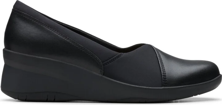 Clarks Women's Collection Suttyn Walk Shoes - Image 2