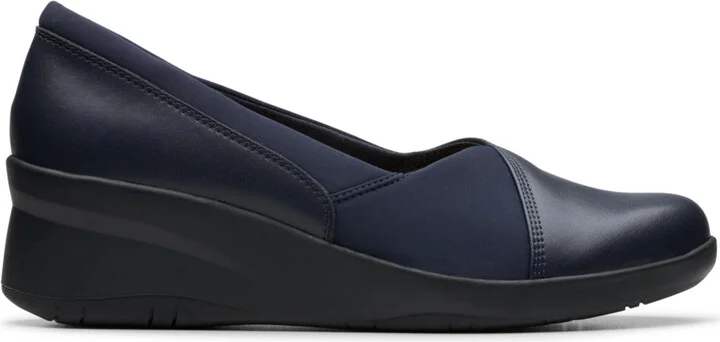 Clarks Women's Collection Suttyn Walk Shoes - Image 7