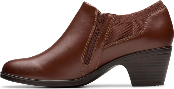 Clarks Women's Emily2 Darcey Round Toe Shooties - Image 9