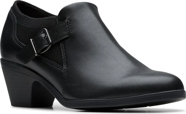 Clarks Women's Emily2 Darcey Round Toe Shooties