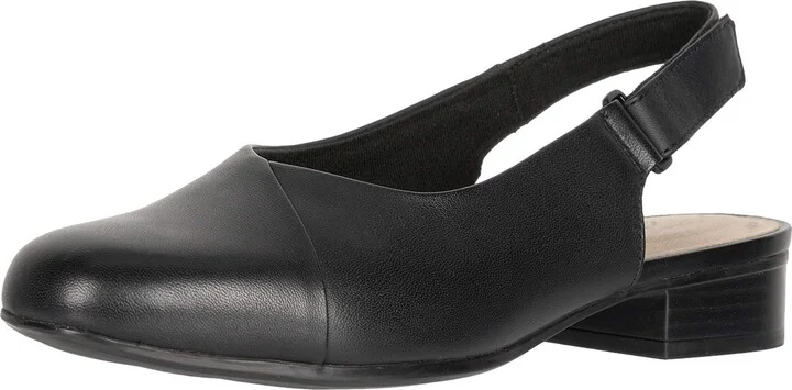 Clarks womens Juliet Pull Loafer