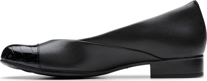 Clarks Women's Juliet Rise Slip-On Flats - Image 9