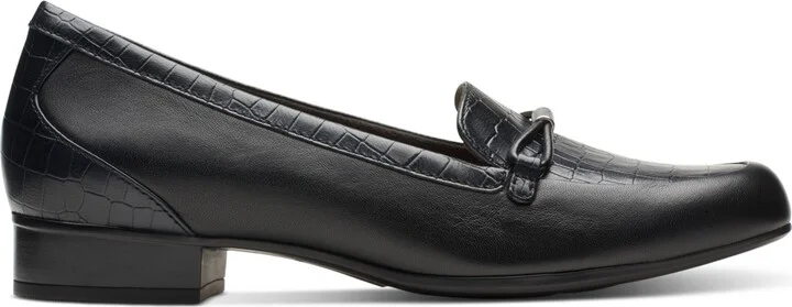 Clarks Women's Juliet Shine Slip-On Loafers - Image 6