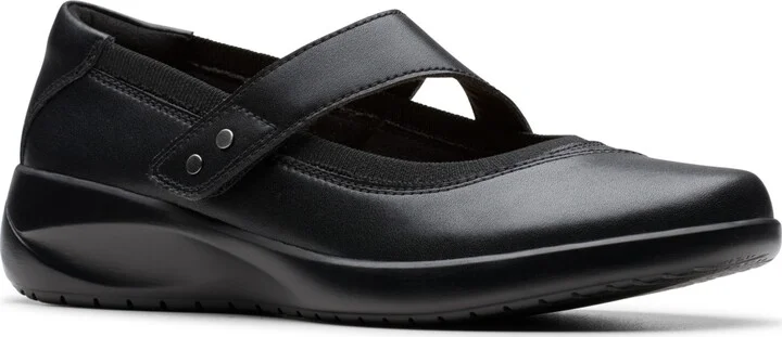 Clarks Women's Kaetlyn Jane Round Toe Flats