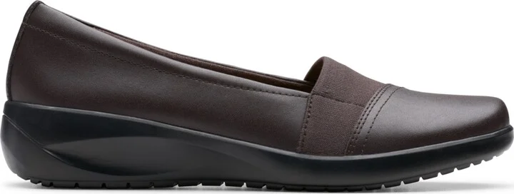 Clarks Women's Kaetlyn Rhea Round Toe Loafers - Image 10