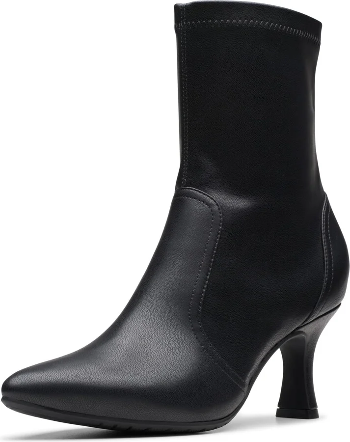 Clarks Women's Kataleyna Bay Ankle Boot