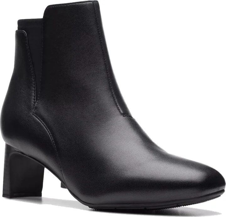 Clarks Women's Kyndall Faye Fashion Boot