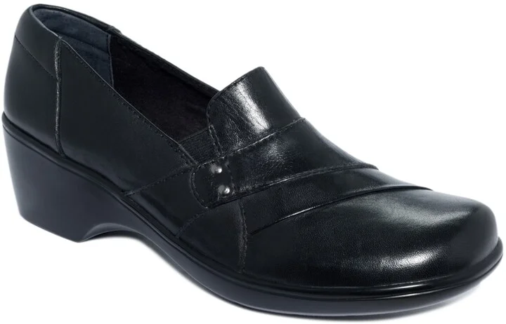 Clarks Women's May Marigold Flats