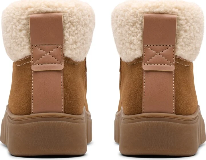Clarks Women's Mykah Izzy Cozy Lace-Up Booties - Image 8