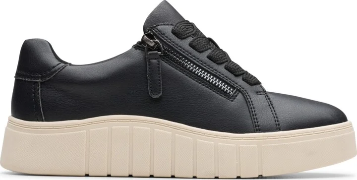 Clarks Women's Mykah Joy Round Toe Sneakers - Image 10