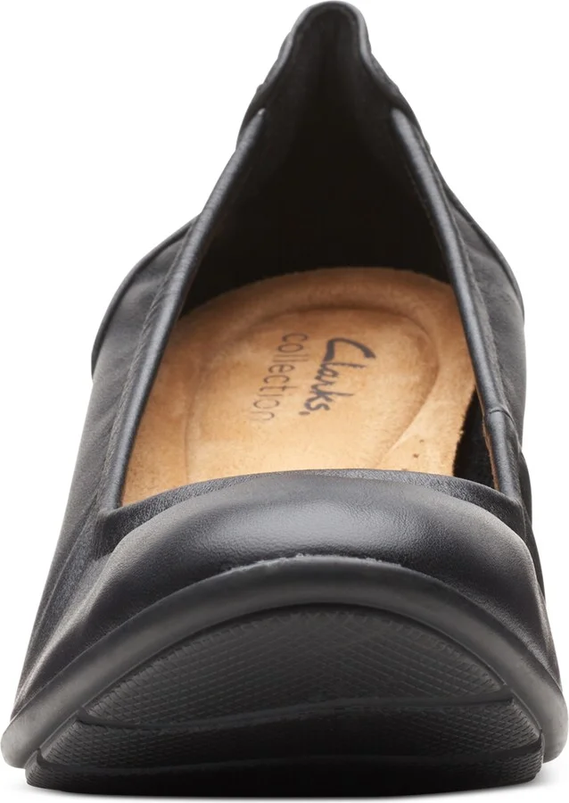 Clarks Women's Neiley Pearl Slip-On Pumps - Image 3