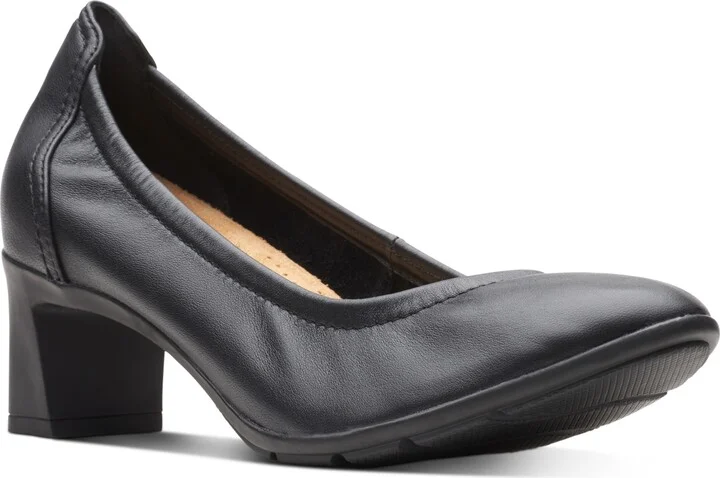 Clarks Women's Neiley Pearl Slip-On Pumps