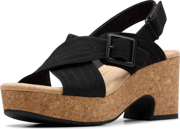 Clarks Women's Nerisa West Heeled Sandal