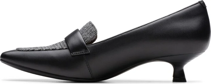 Clarks Women's Scarlyt Mabel Slip-On Pumps - Image 5