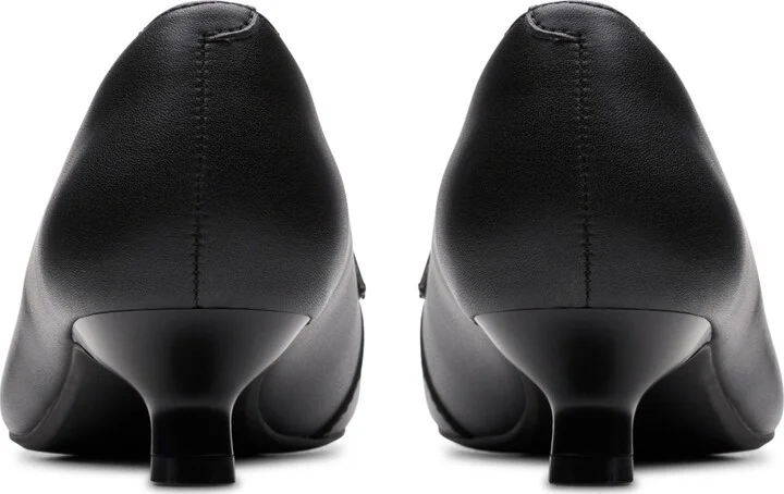 Clarks Women's Scarlyt Mabel Slip-On Pumps - Image 7