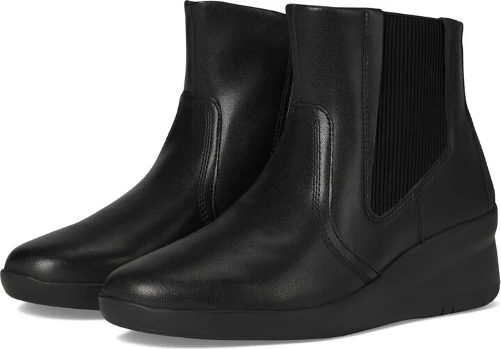 Clarks Women's Suttyn Rae Chelsea Boot