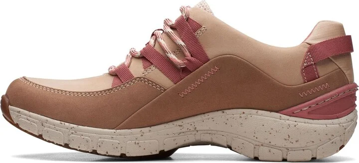 Clarks Women's Wave Range AP Sneaker