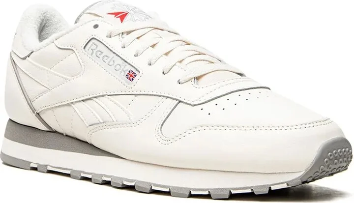 Classic 1983 Vintage sneakers - Image 2