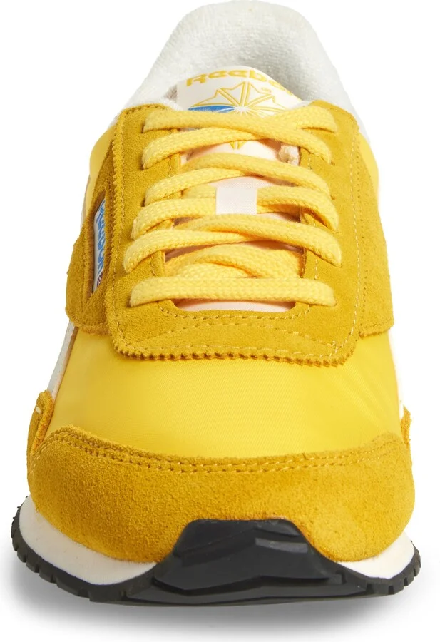 Classic AZ Sneaker - Image 4