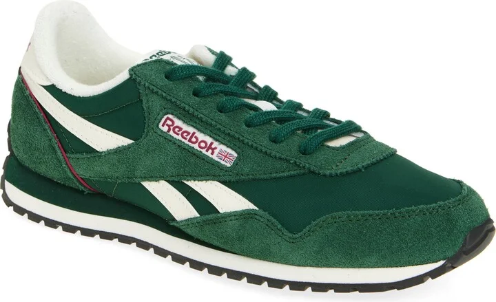 Classic Green/ Chalk