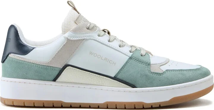 Classic Basketball sneakers