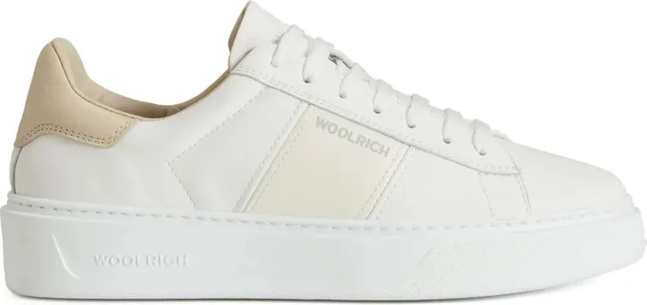 Classic Court sneakers