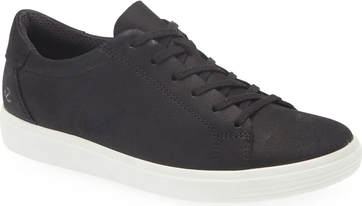 Classic Low Top Sneaker