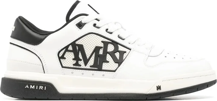 Classic low-top sneakers