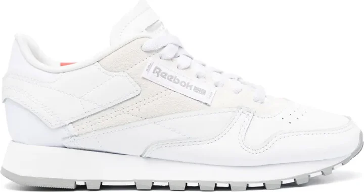 Classic low-top sneakers