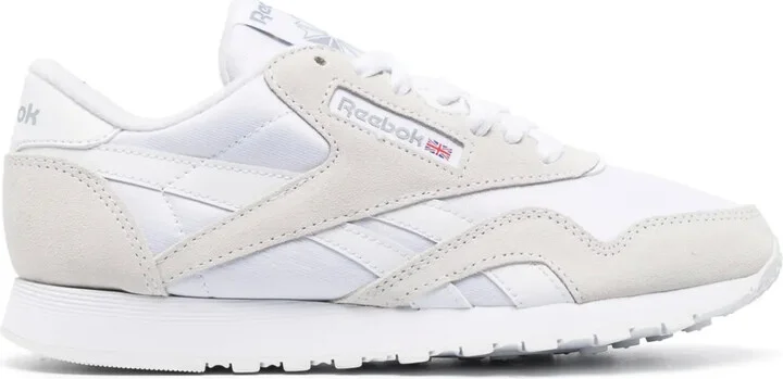 Classic low-top sneakers