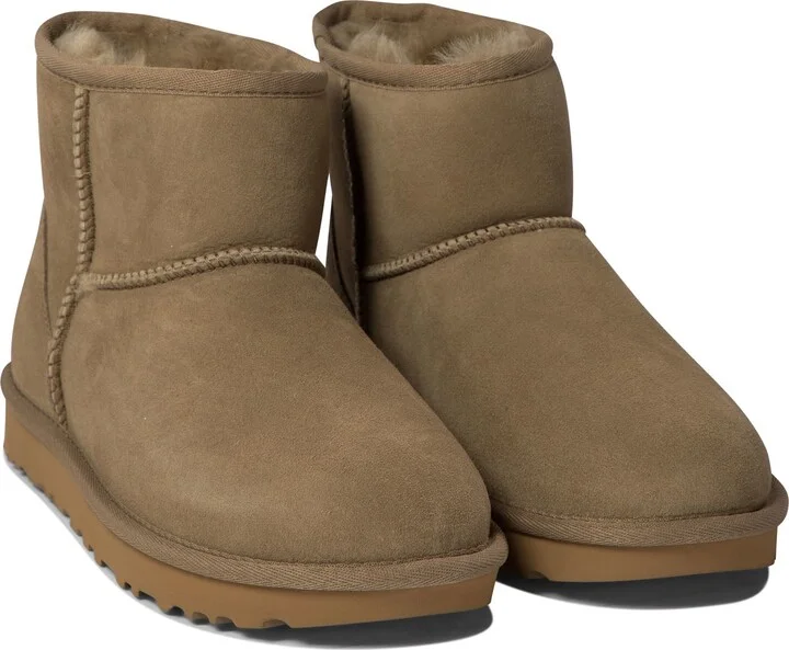 Classic Mini Ii Ankle Boots Brown