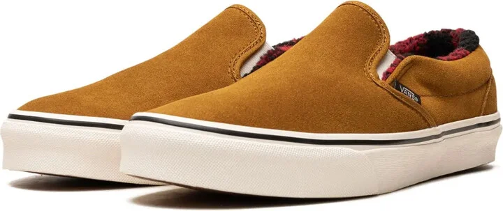 Classic Slip-On Cozy Hug sneakers - Image 4