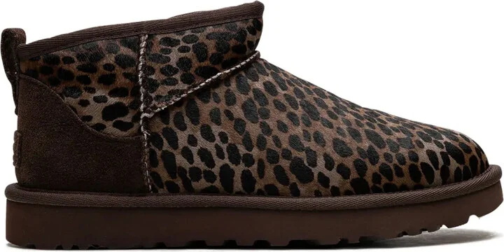 Classic Ultra Mini Caspian "Burnt Cedar" boots