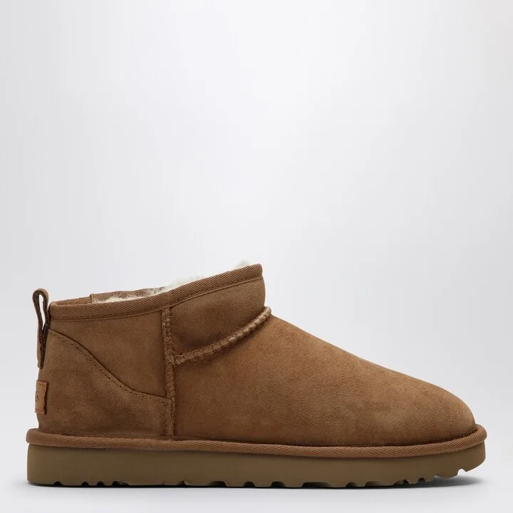 Classic Ultra Mini chestnut boot