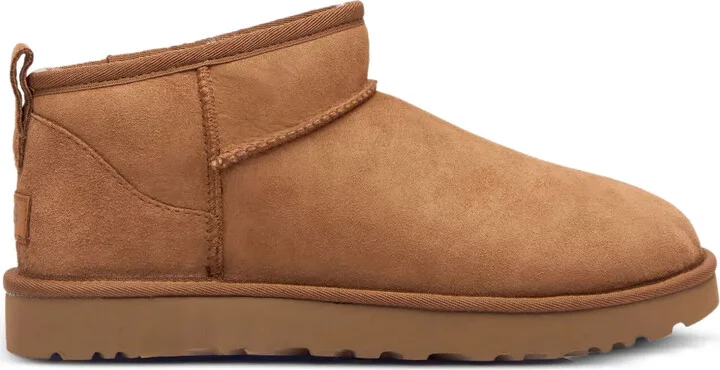 Classic Ultra mini round-toe boots