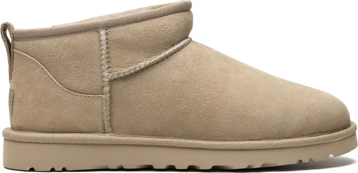 Classic Ultra Mini suede boots