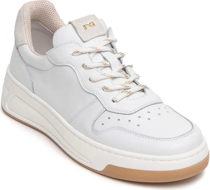 Clean Retro Leather Sneaker