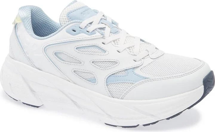 Clifton L Walking Sneaker