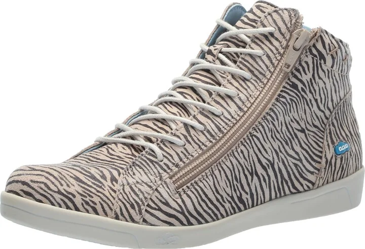 CLOUD Women's Aika Boot Sneaker