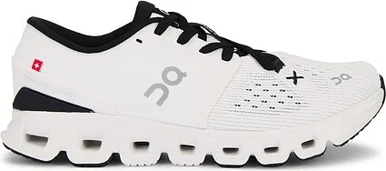 Cloud X 4 Sneaker