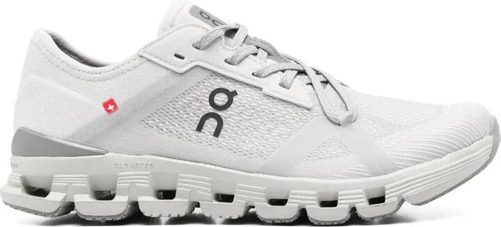 Cloud X 4 sneakers