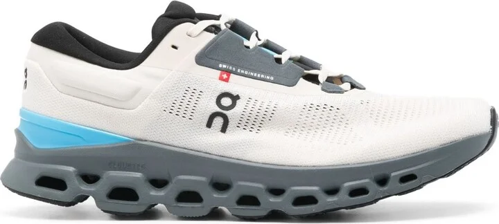 Cloudstratus 3 Sneakers