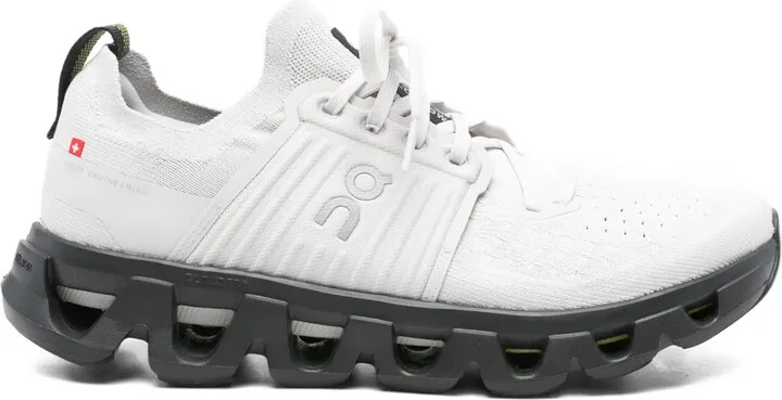 CloudSwift 4 sneakers