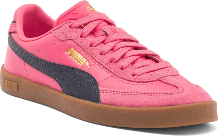Club II Era Sneaker