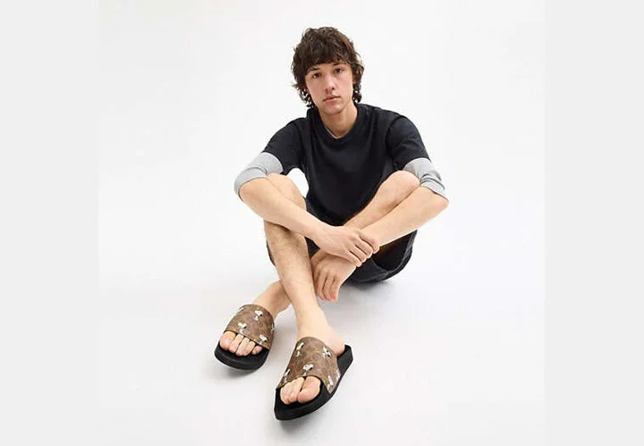 Coach X Peanuts Pool Slide In Signature Canvas With Snoopy Print - Image 6