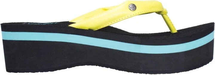 cobian Women's Nikki