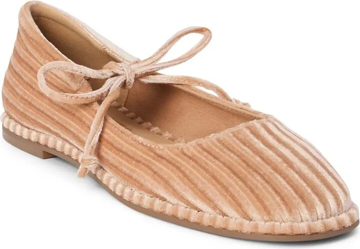 Coconuts by Matisse Gerry Flat