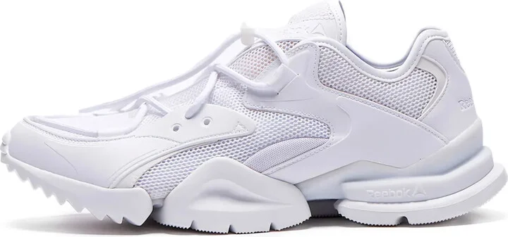 Collabo sneakers