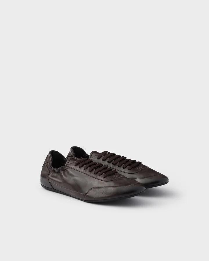 Collapse leather sneakers