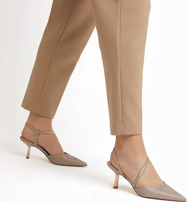 Colombias Pointed Toe Pump - Image 2